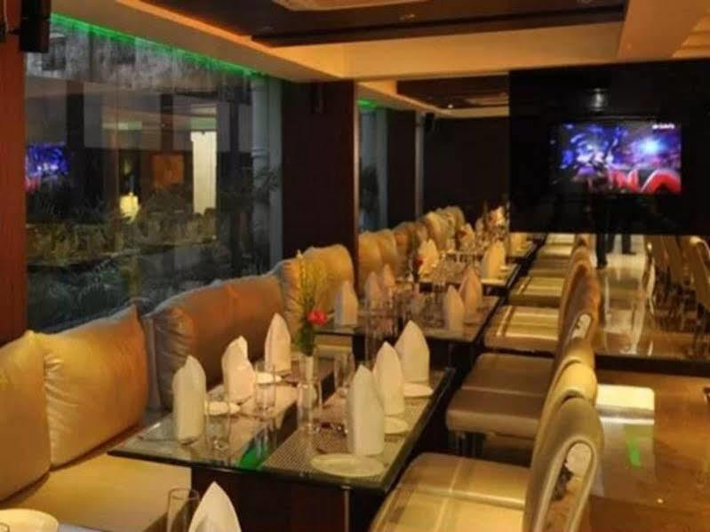 Kempton Hotel Kalküta Dış mekan fotoğraf